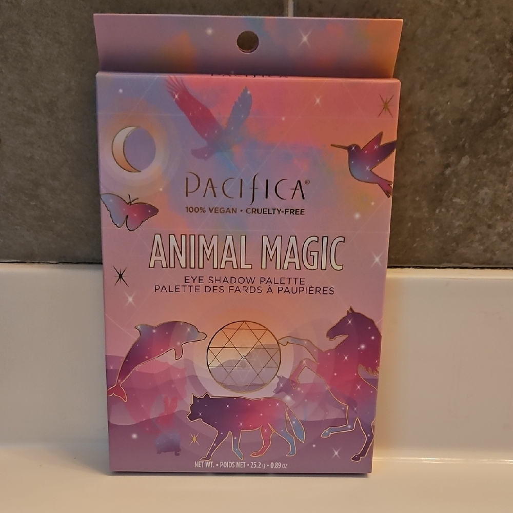 Pacifica Animal Magic Eye Shadow Palette Woth 28 Different Shades!